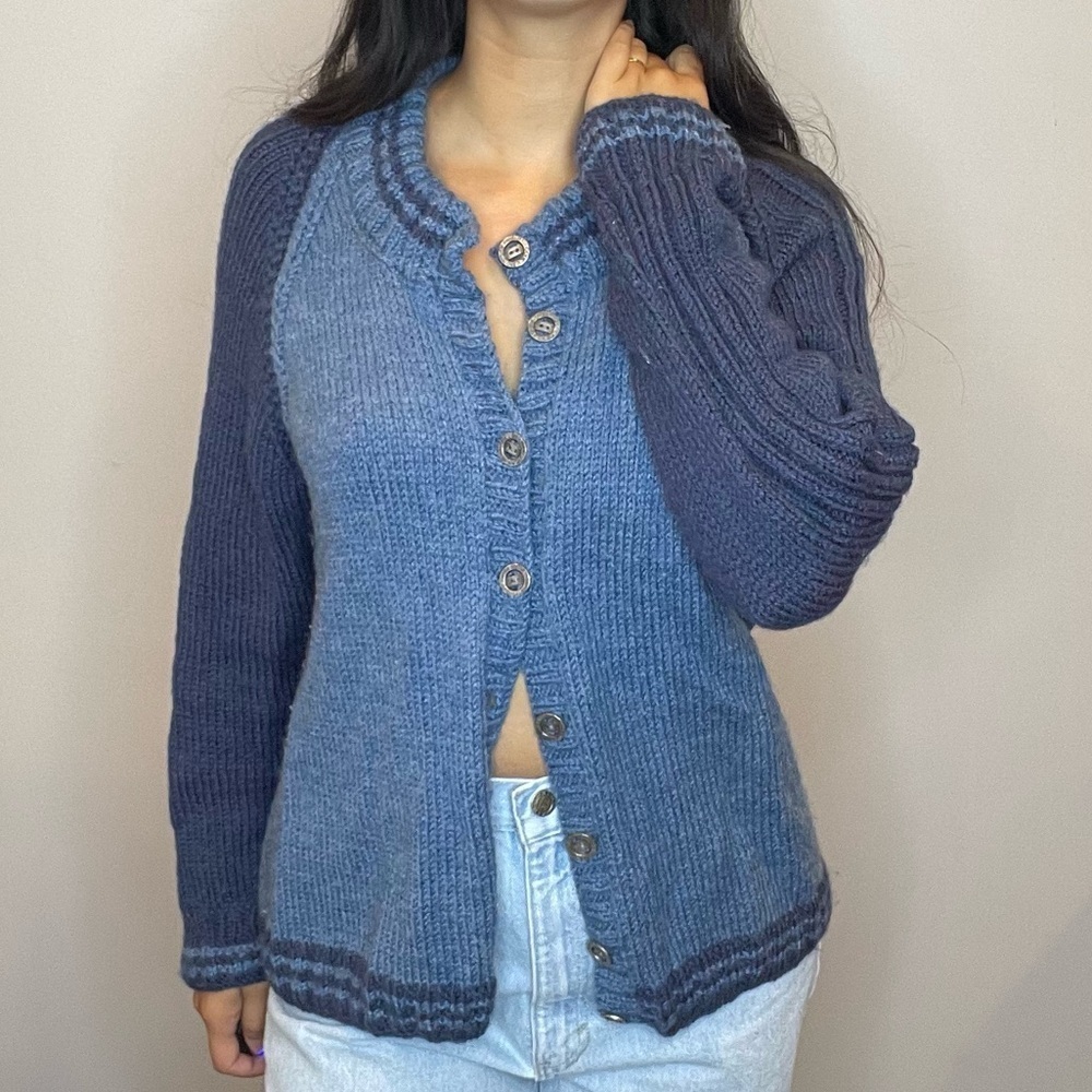 💙 Vintage Italian Collezion Unisex Cardigan – Two-Tone Blue Knit 💙 - Picture 5 of 11